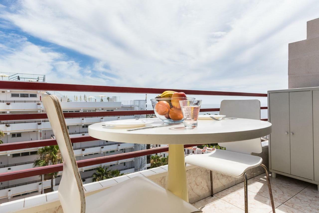 Sea Breeze In Playa De Las Americas With Parking Exterior photo