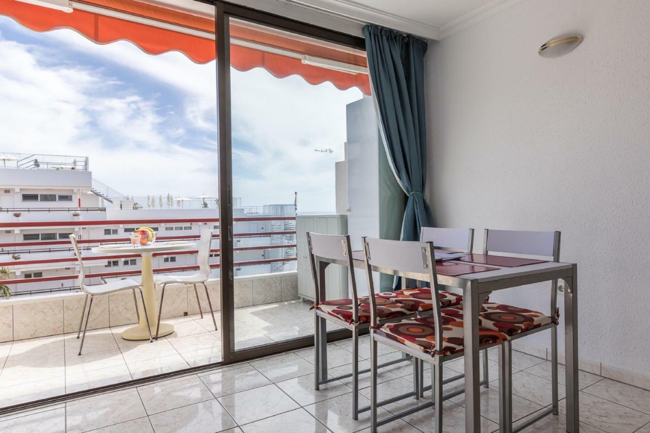 Sea Breeze In Playa De Las Americas With Parking Exterior photo