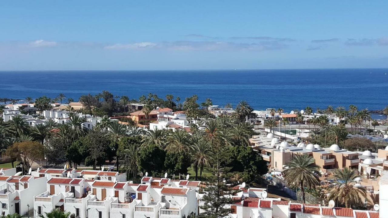 Sea Breeze In Playa De Las Americas With Parking Exterior photo