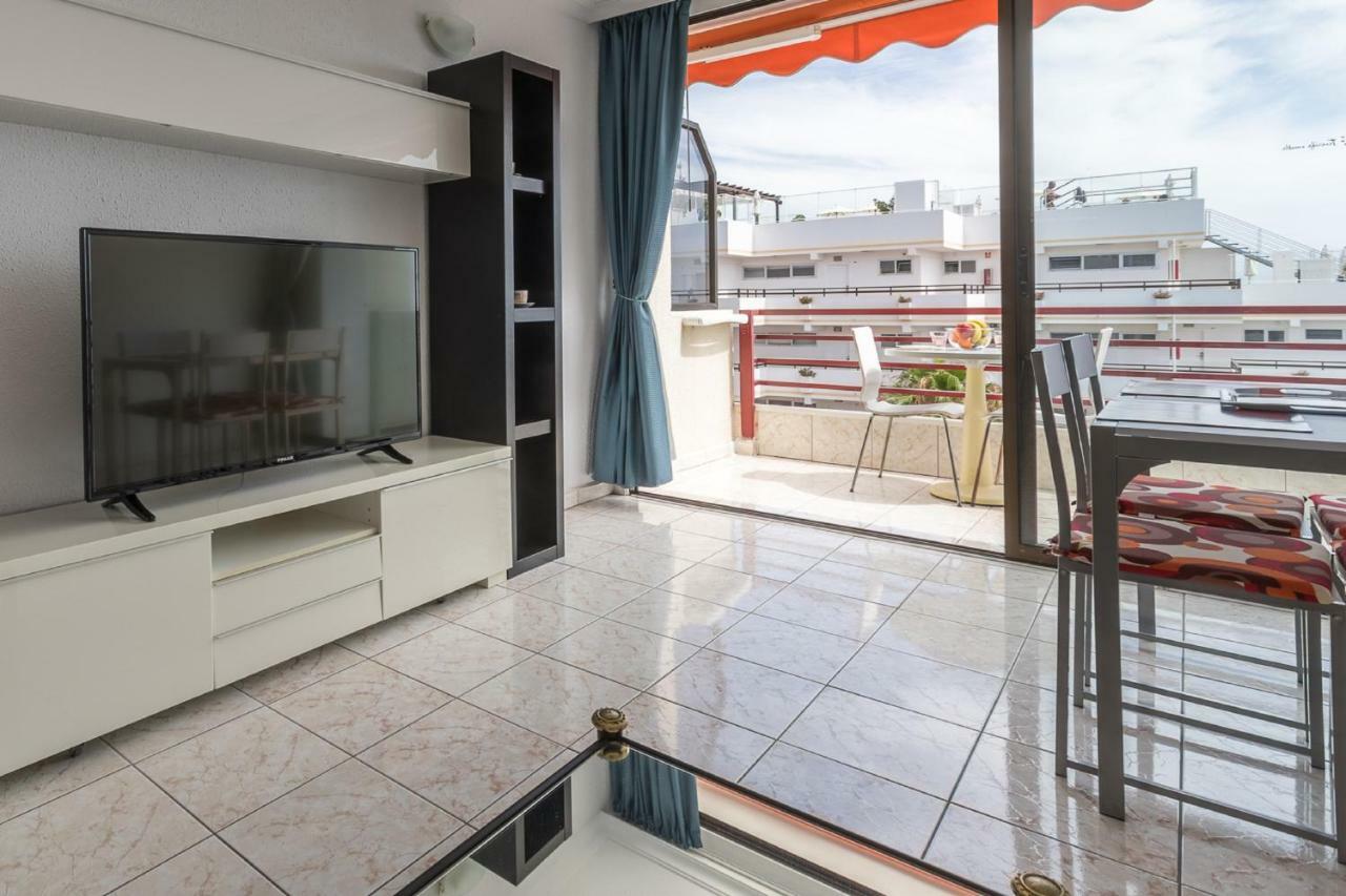 Sea Breeze In Playa De Las Americas With Parking Exterior photo