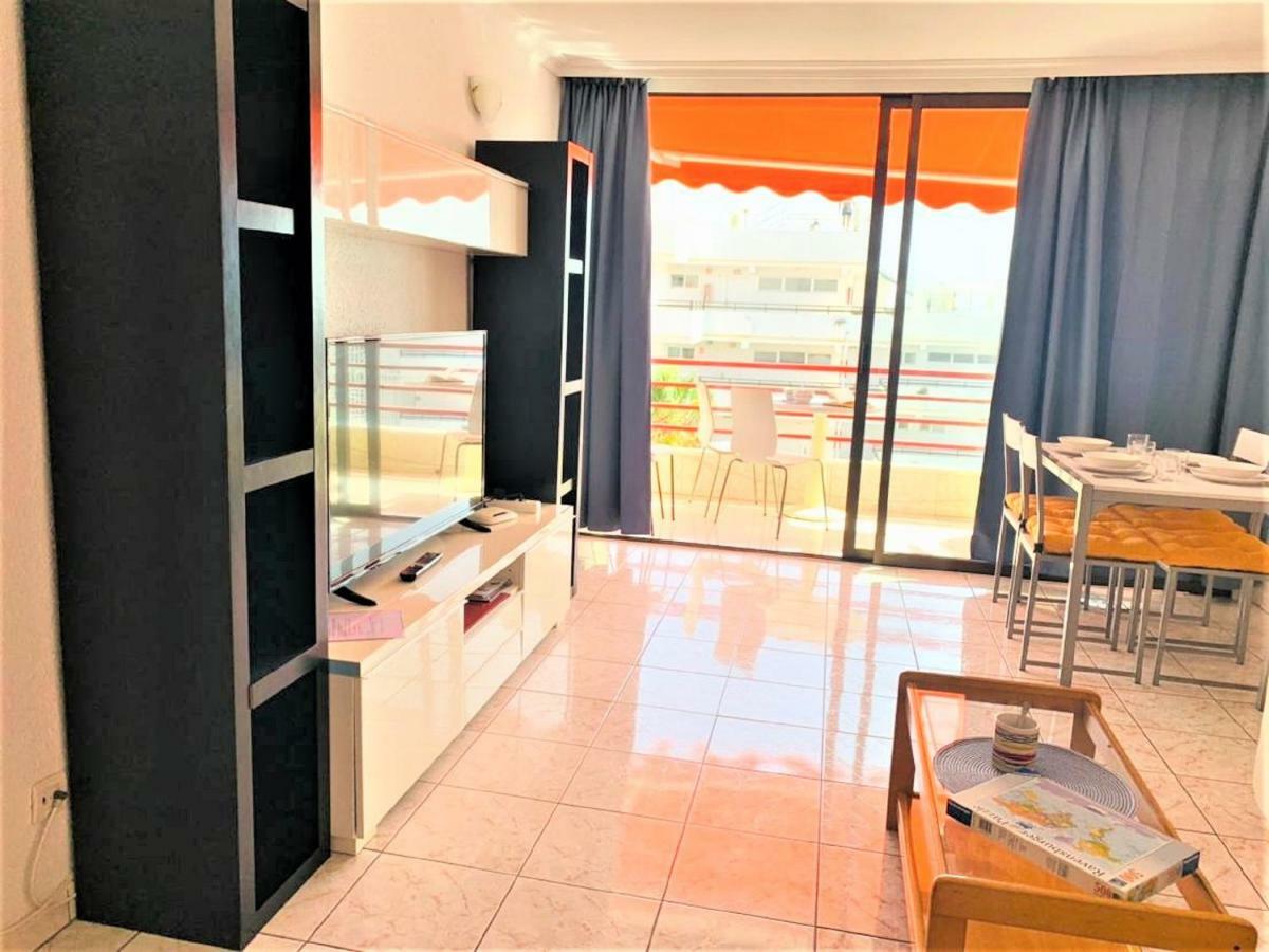 Sea Breeze In Playa De Las Americas With Parking Exterior photo